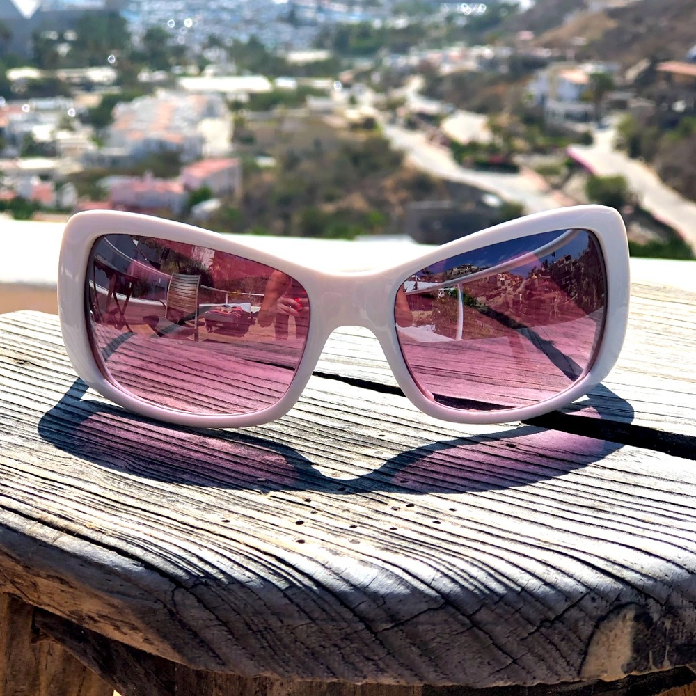 New Sunglasses FlyGirls white, grey & blac…